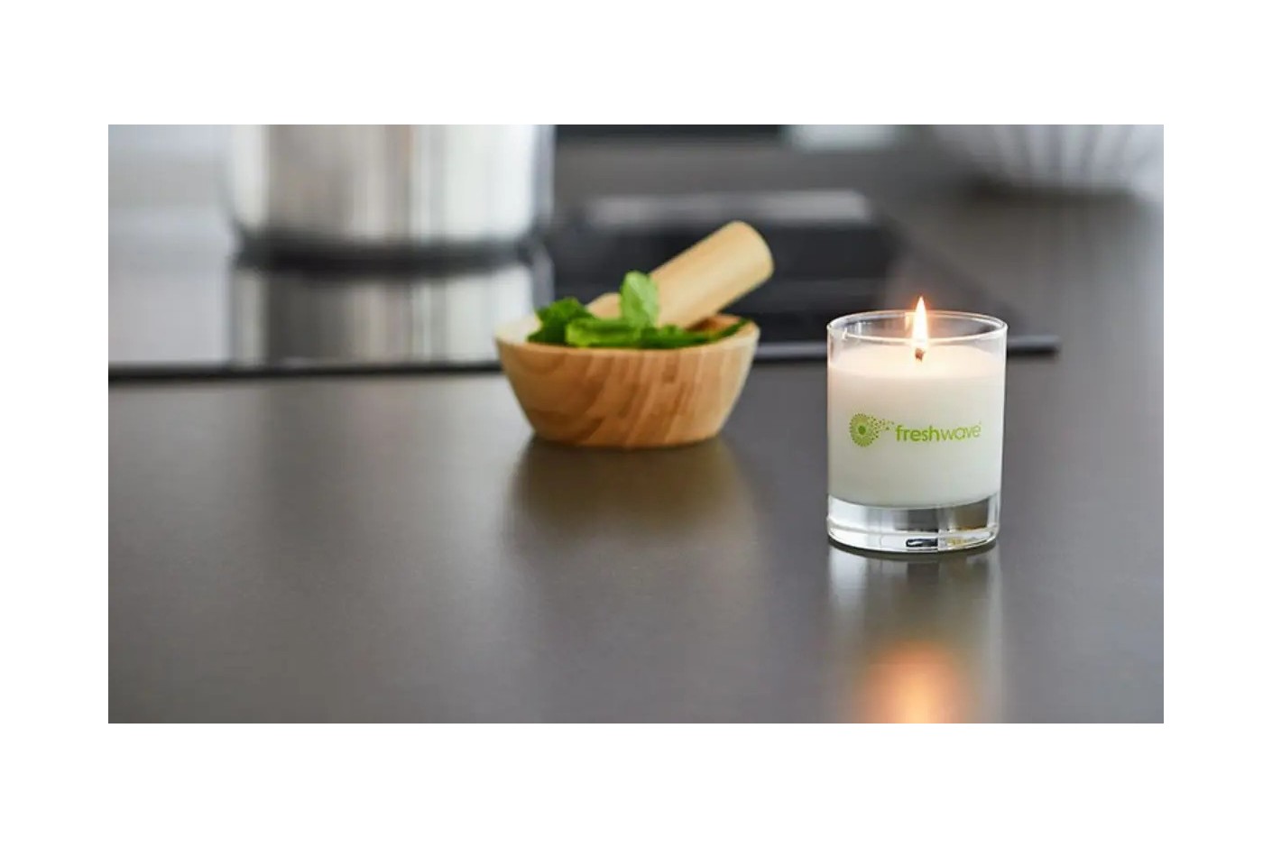 Gerüche in Küche entfernen mit Freshwave® Kerze